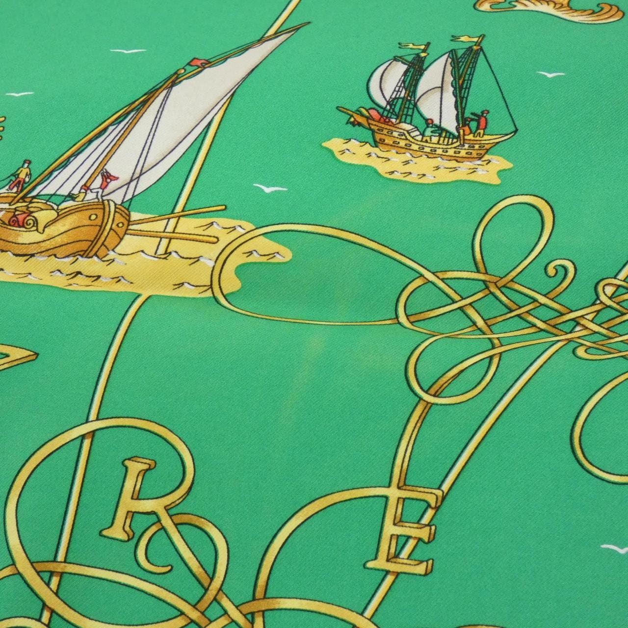 HERMES Scarf 4