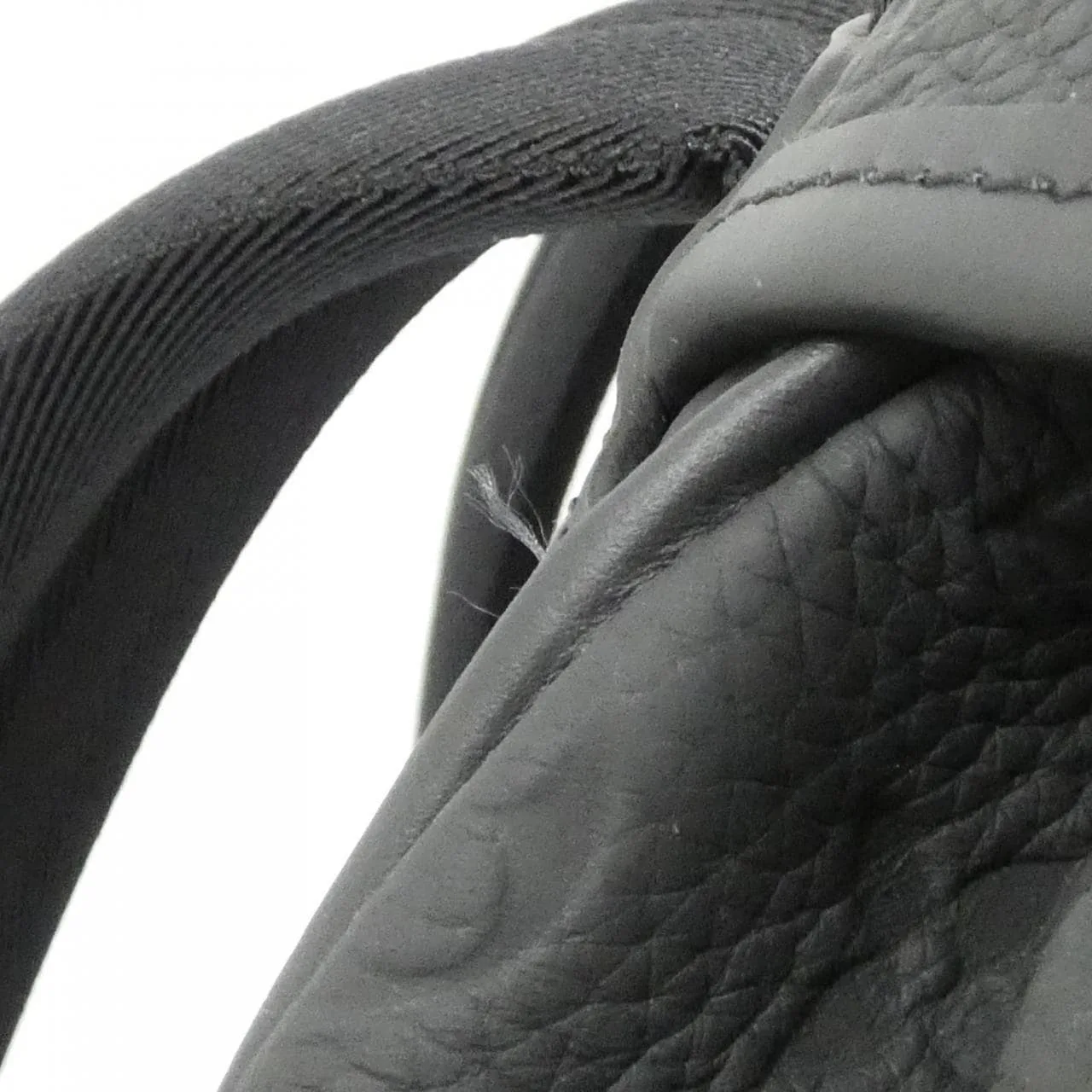 LOUIS VUITTON Montsouris M23127 背包 Monogram