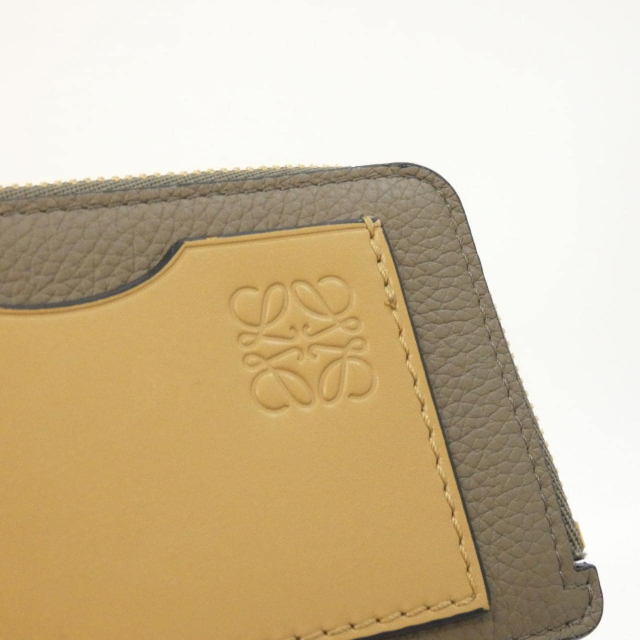 LOEWE C660Z40X07 散紙包 4
