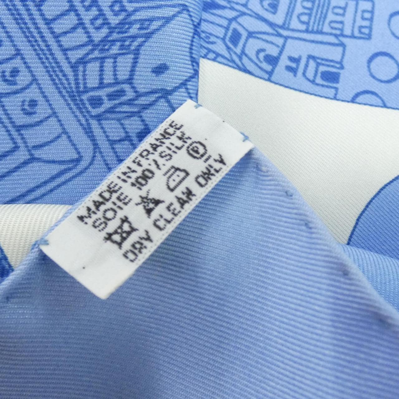 HERMES Scarf 4