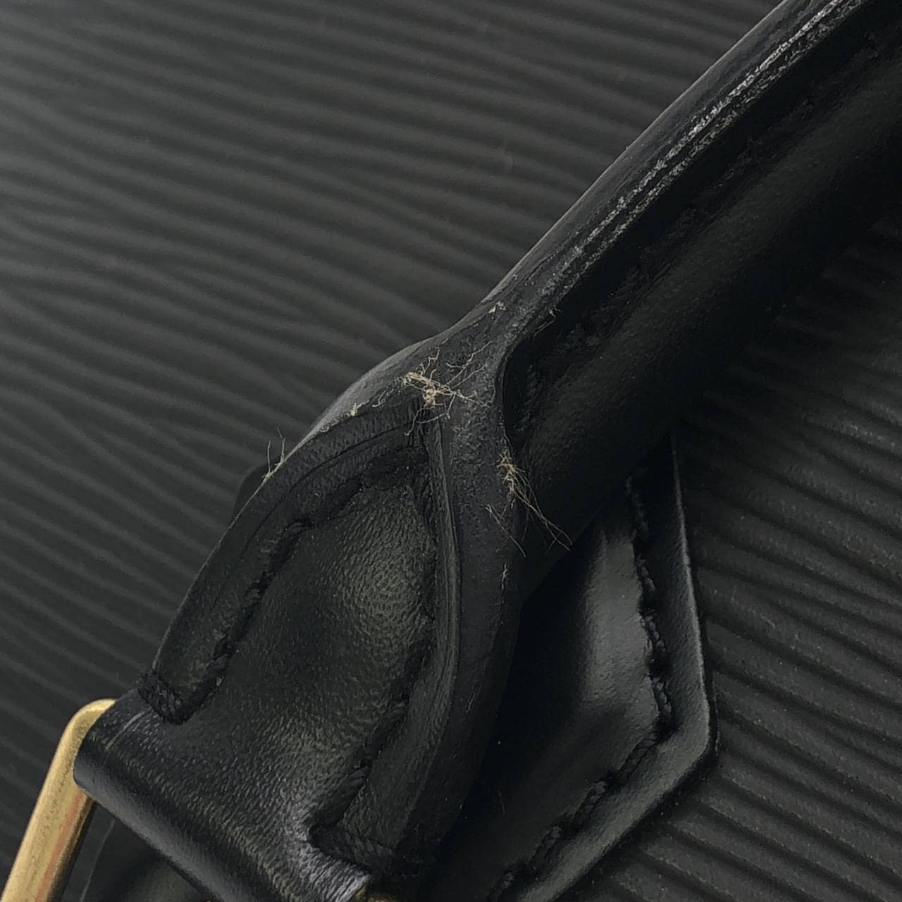 LOUIS VUITTON Alma M52142 手提包 Epi 4