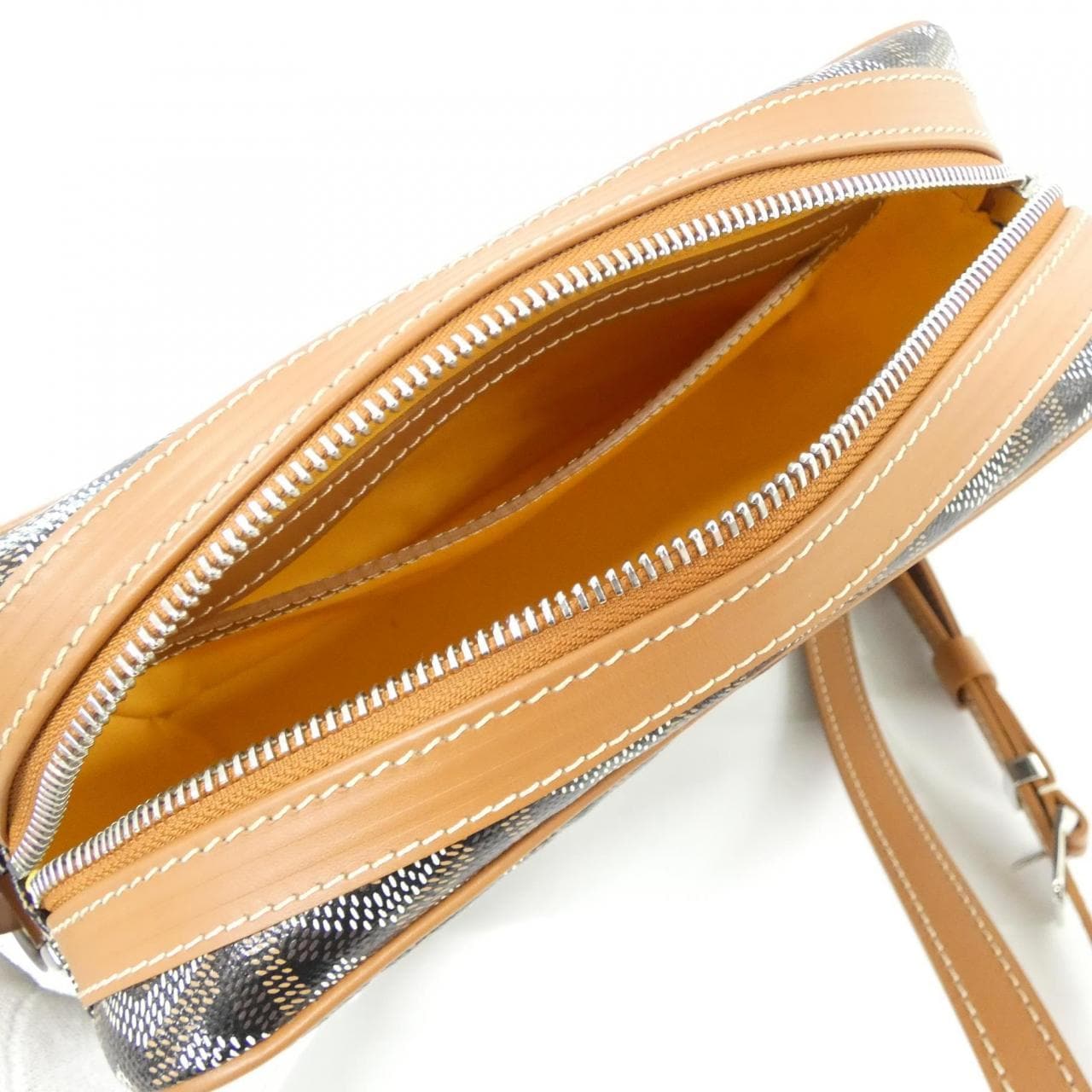 GOYARD AMA CAPVERT Shoulder Canvas 5