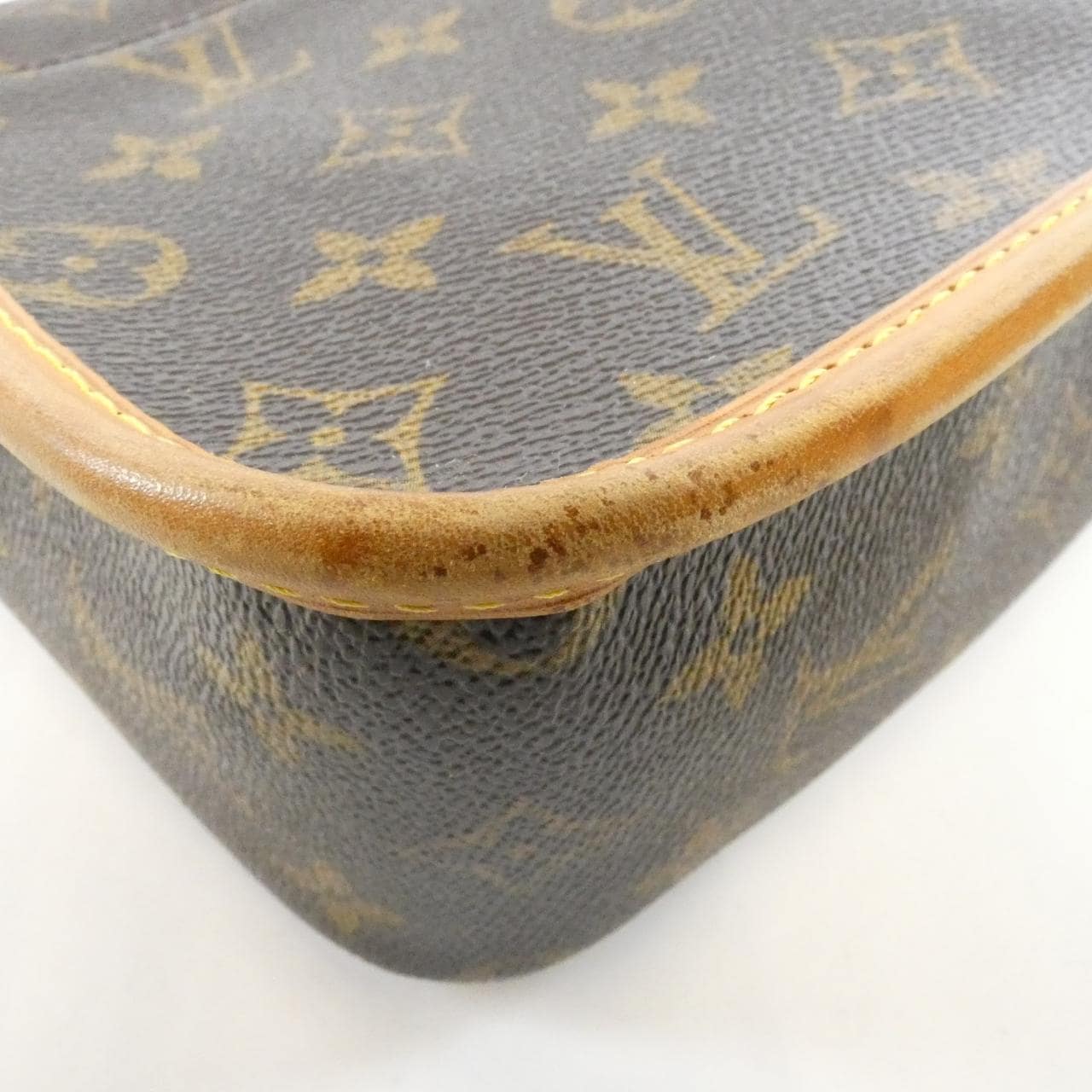 LOUIS VUITTON M42250 Shoulder Monogram 3