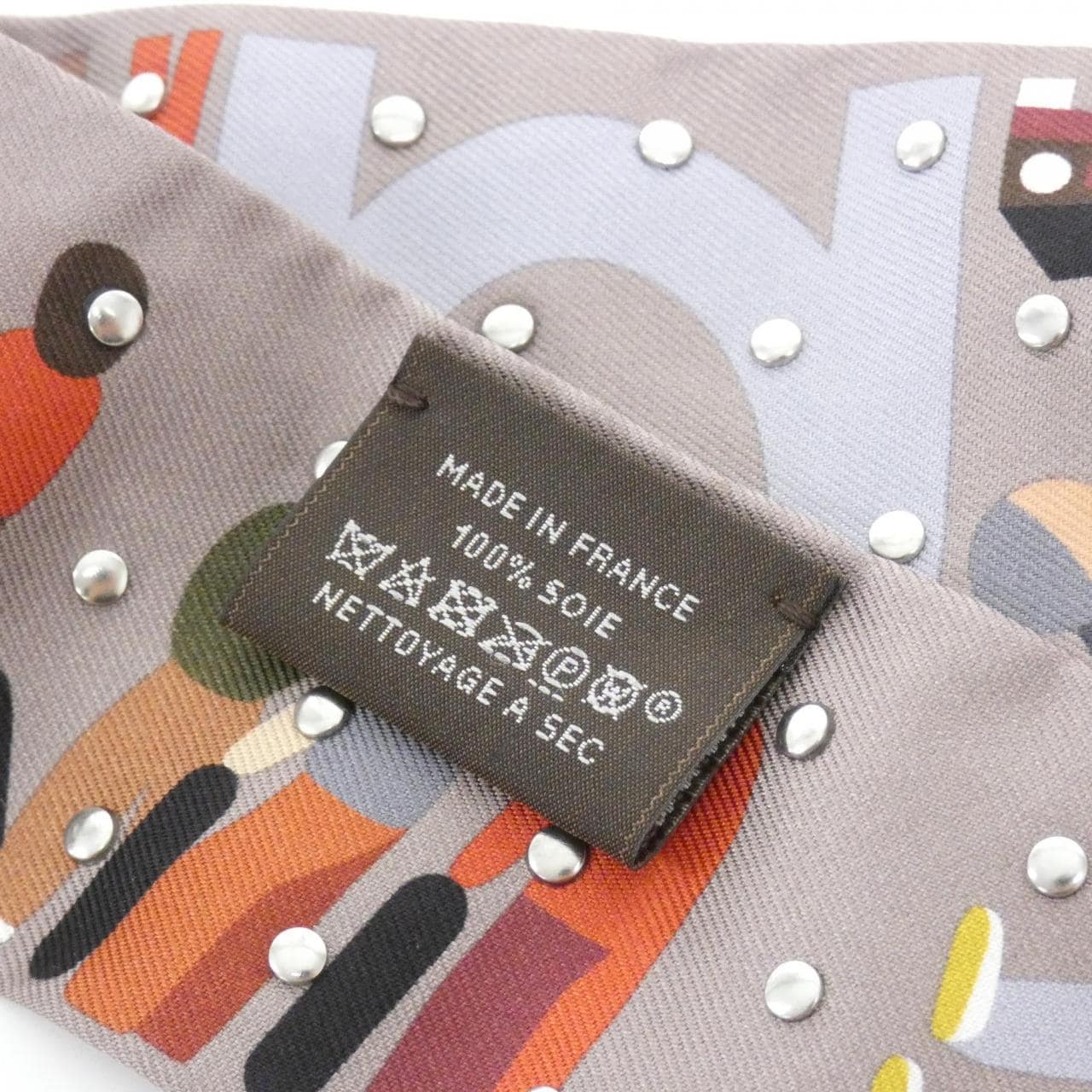 HERMES Scarf 3