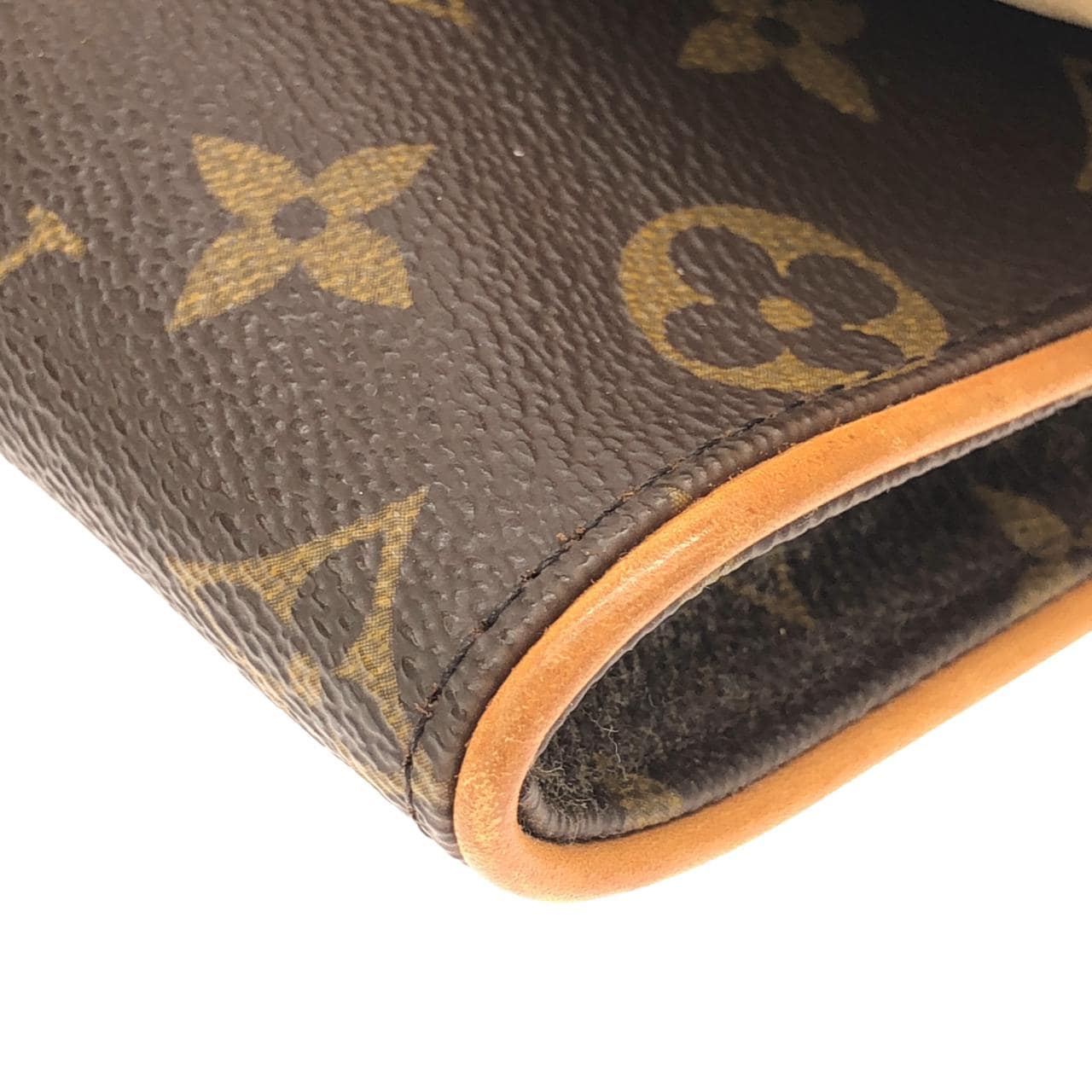 LOUIS VUITTON Pochette M51854 Shoulder Monogram 3