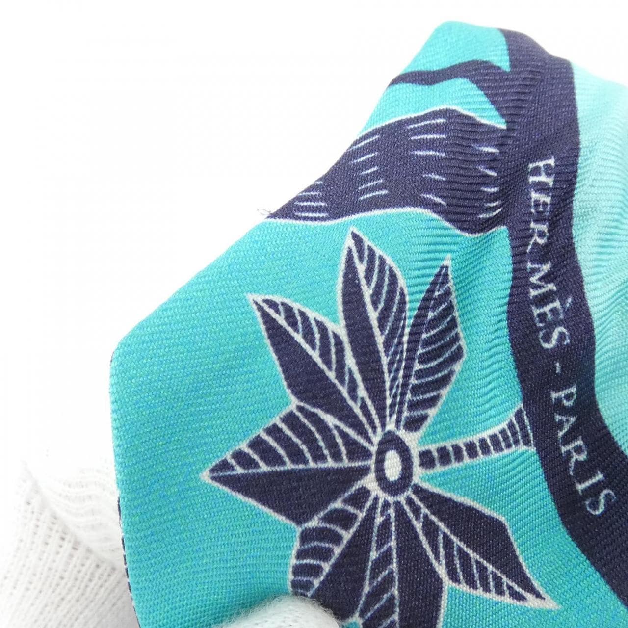 HERMES Scarf 4