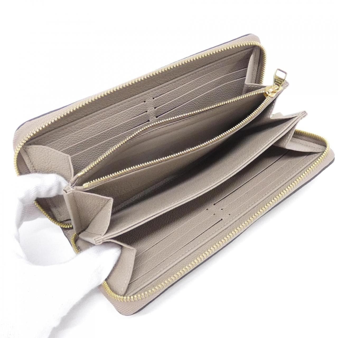 LOUIS VUITTON M69794 Wallet Monogram 5
