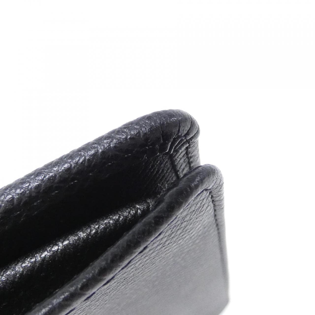 LOUIS VUITTON M32572 Wallet 3