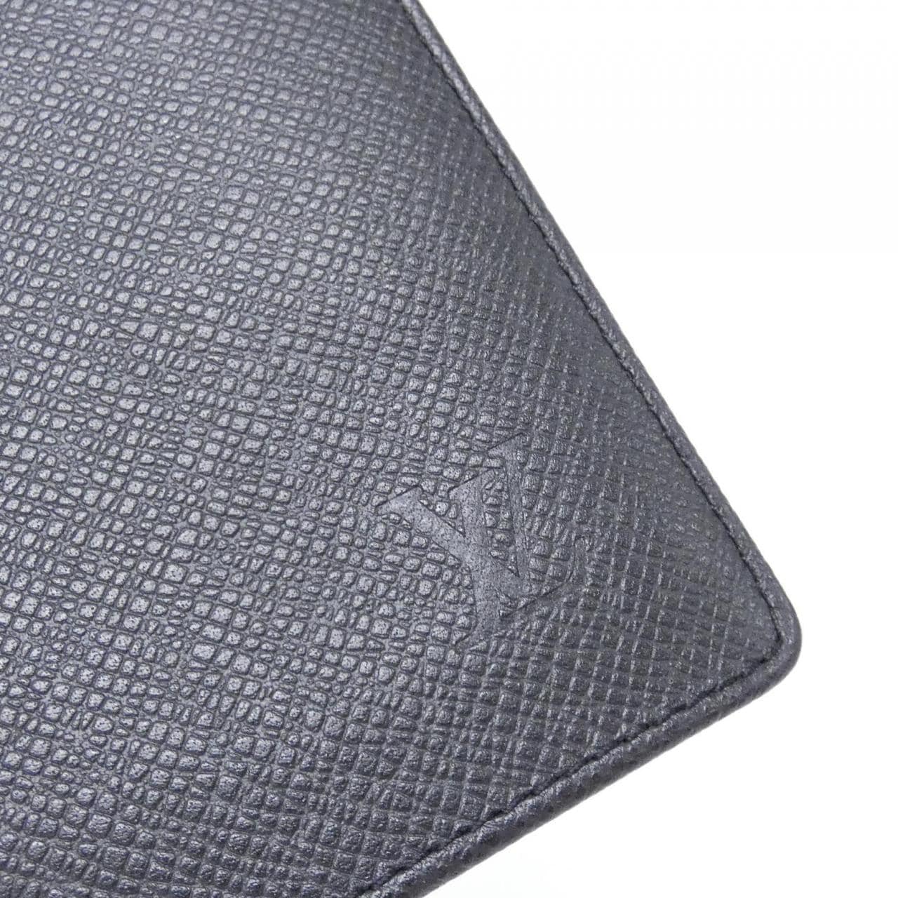 LOUIS VUITTON M32572 Wallet 4