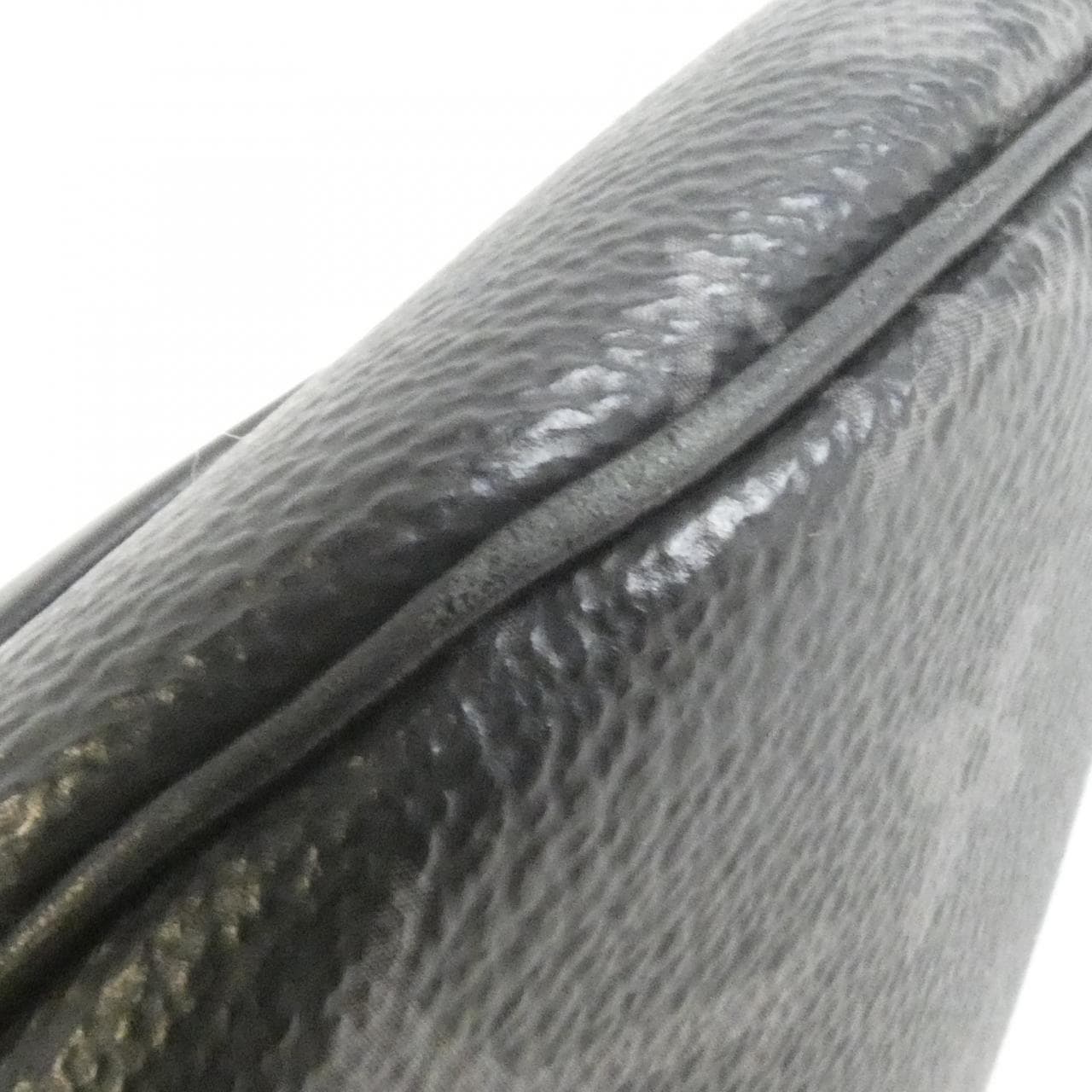 LOUIS VUITTON Discovery M44336 Shoulder Monogram 3