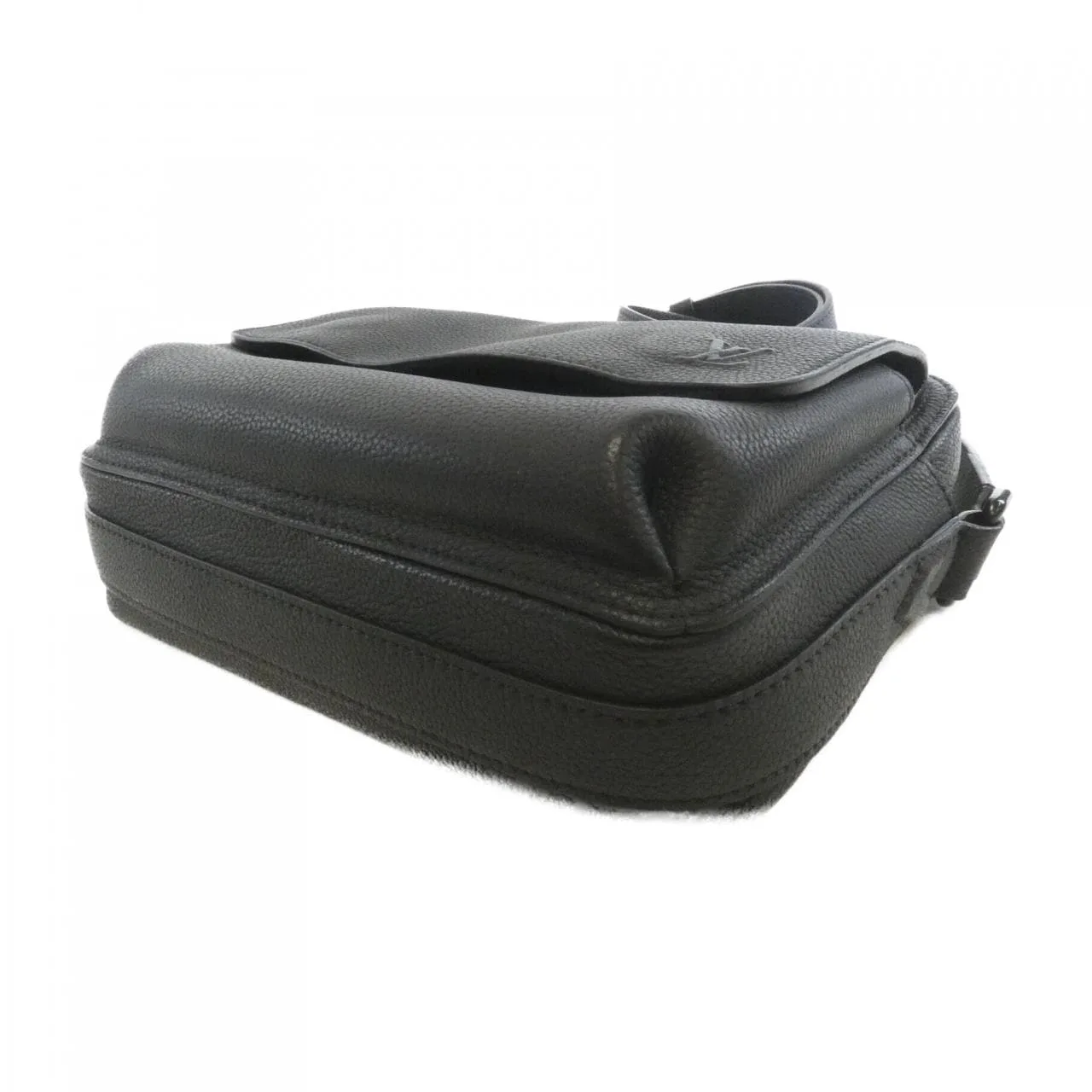 LOUIS VUITTON M15265 肩背包 3