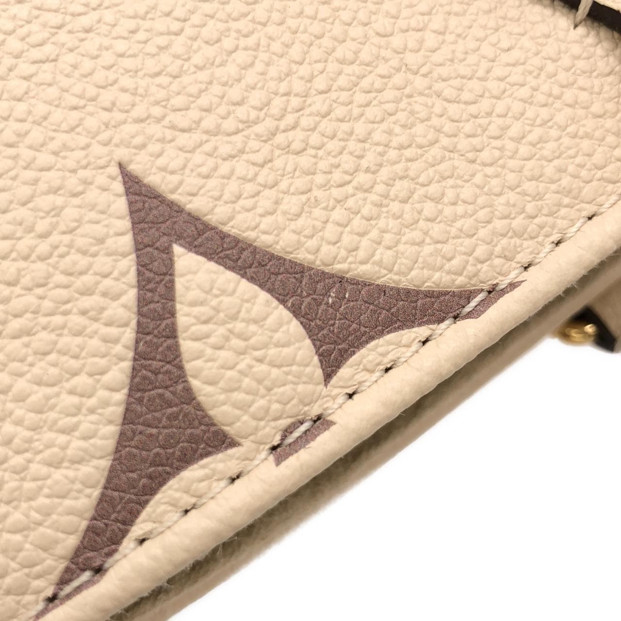 LOUIS VUITTON OnTheGo M45654 Handbag Monogram 5