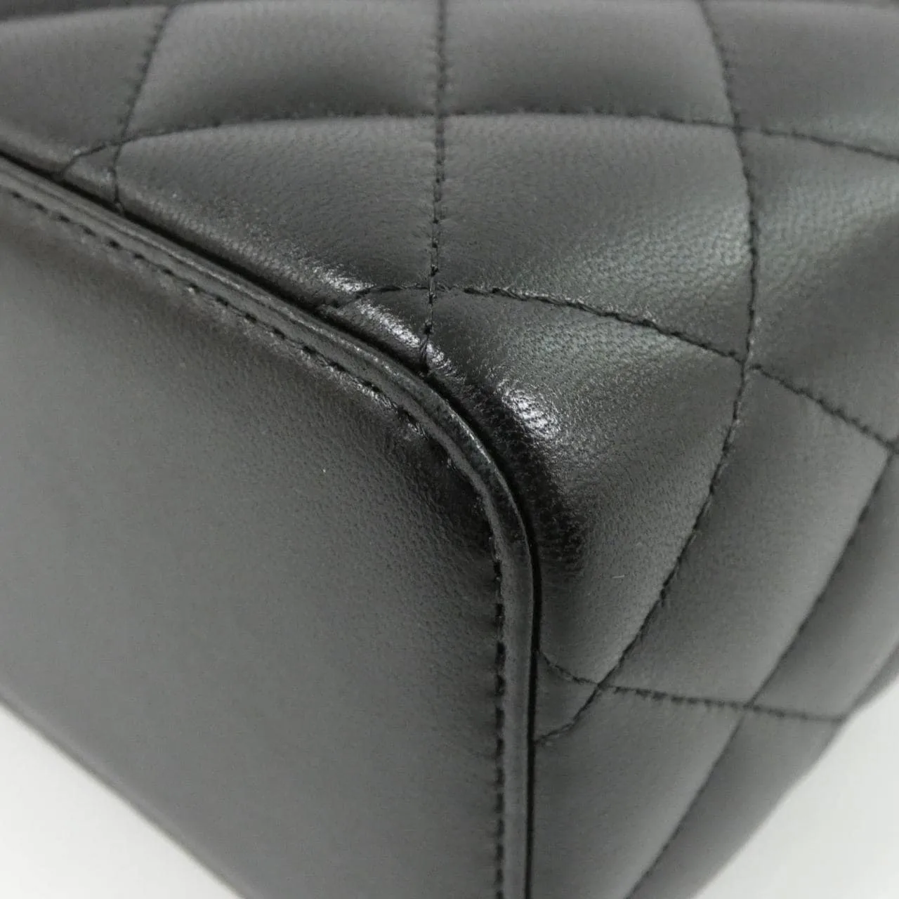 CHANEL Timeless Classic AP2199 Handbag Lambskin 3