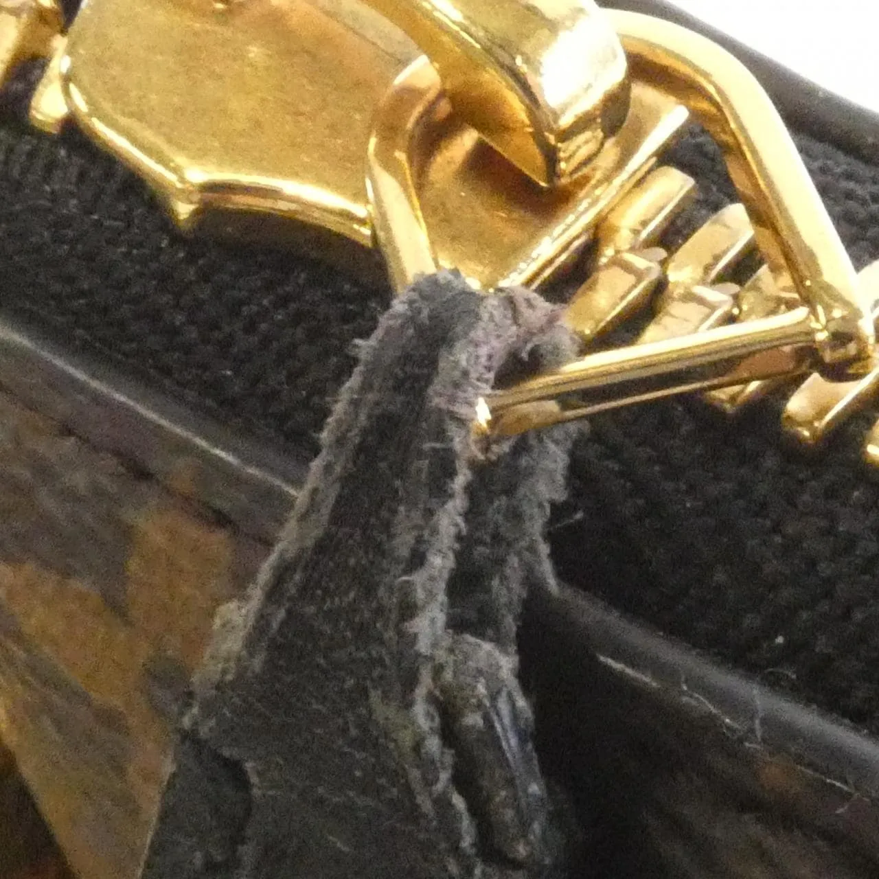 LOUIS VUITTON M44130 肩背包 Monogram 5