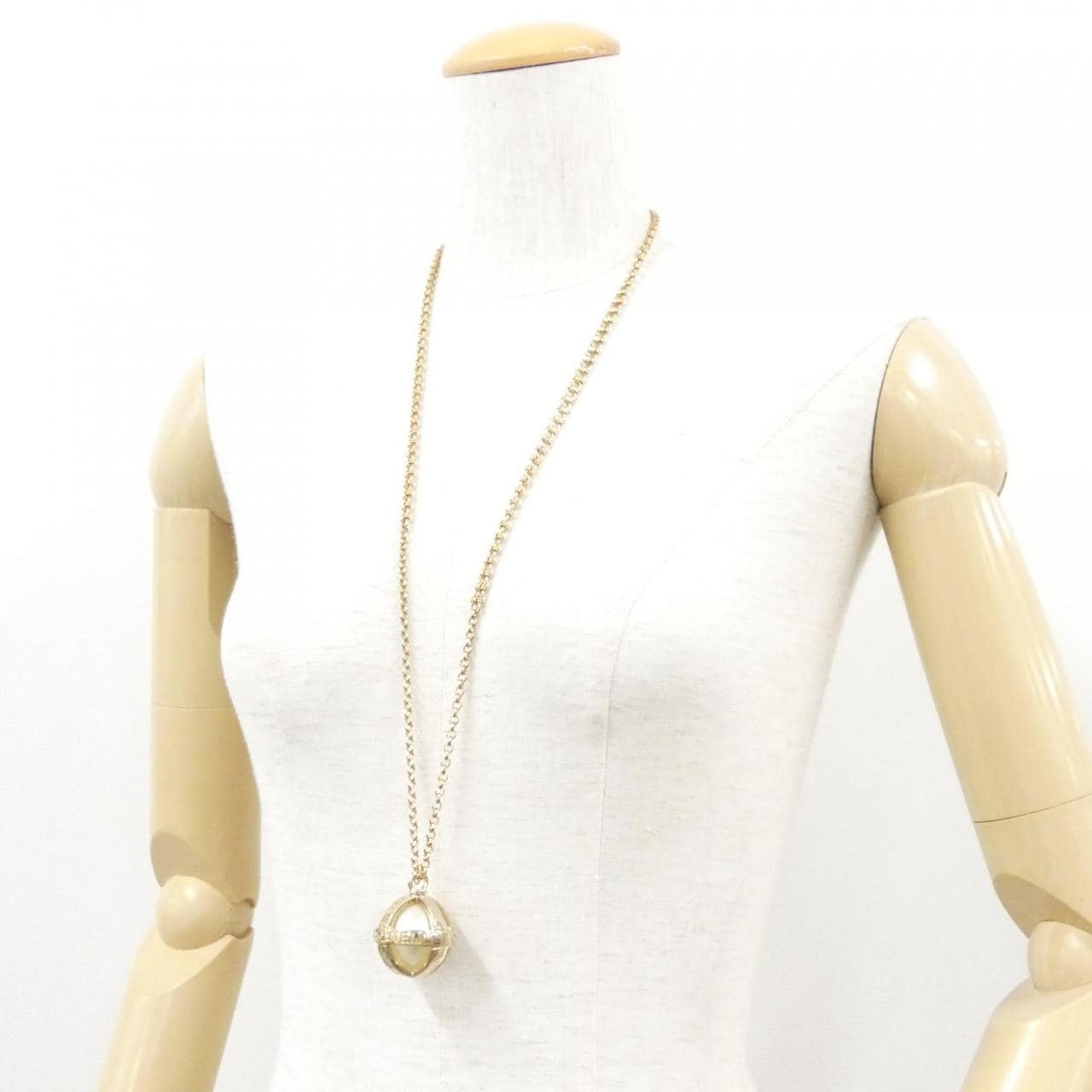 CHANEL AB7518 Accessories 4