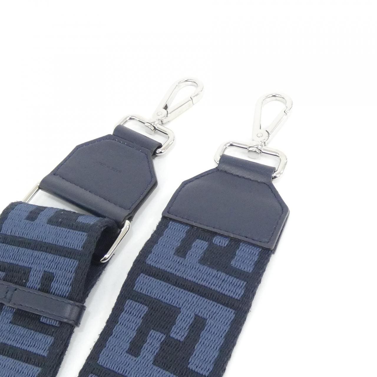 FENDI 8AV439 AMU7 銀包 4