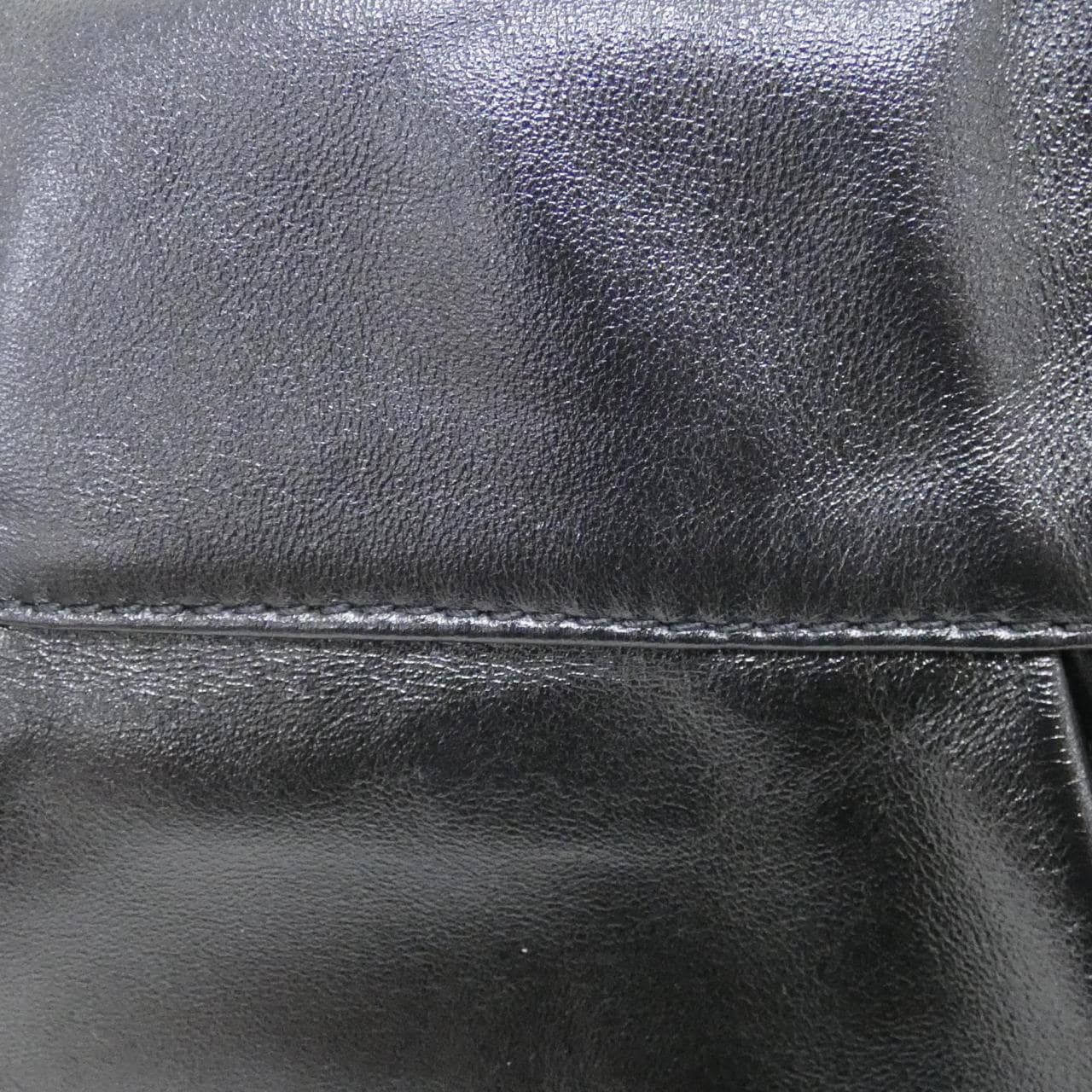 LOUIS VUITTON M12192 Shoulder Lambskin 4