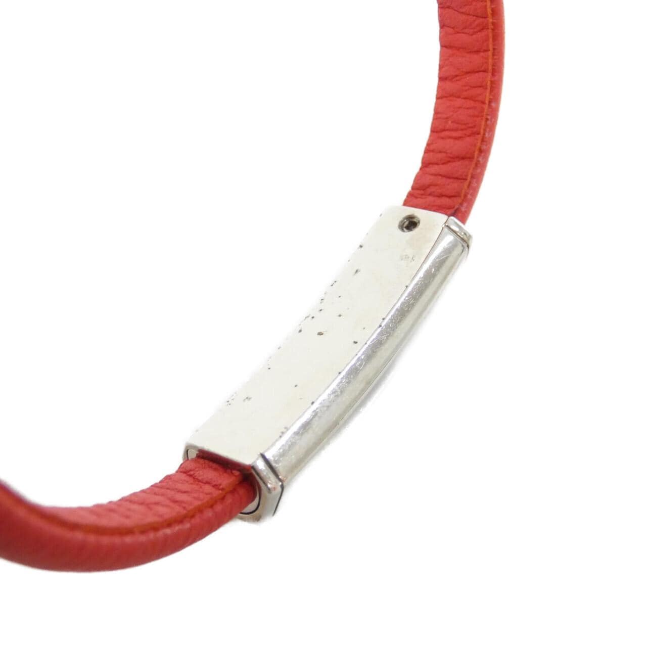 LOUIS VUITTON M8120 Accessories 3