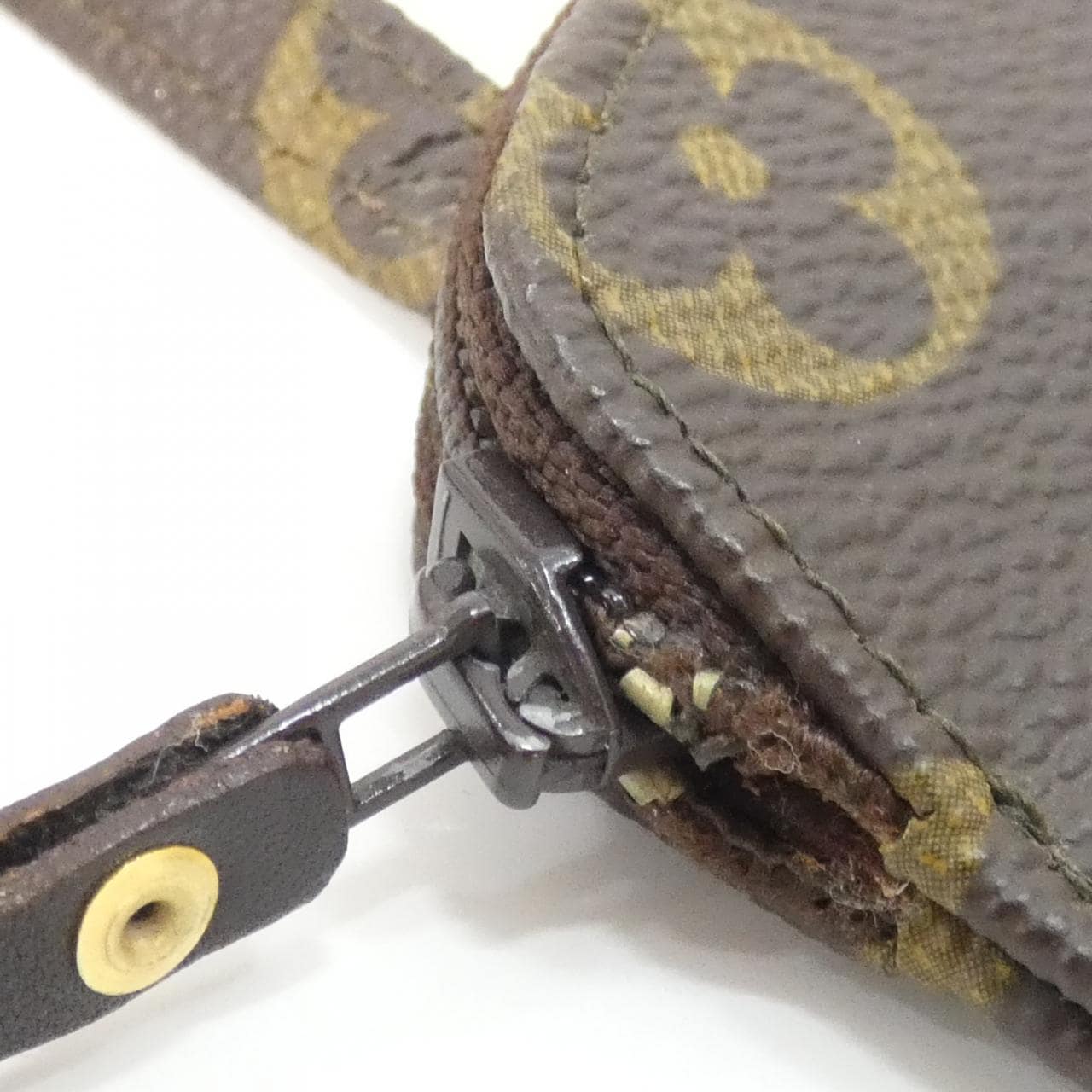 LOUIS VUITTON Pochette M45484 Pochette Monogram 4