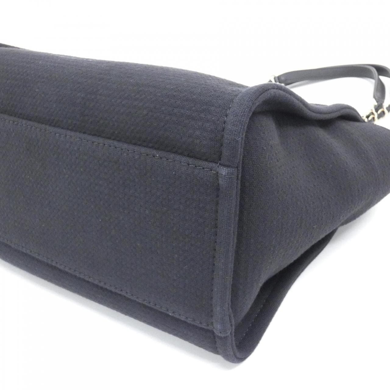 CHANEL Deauville AS3351 Handbag 3