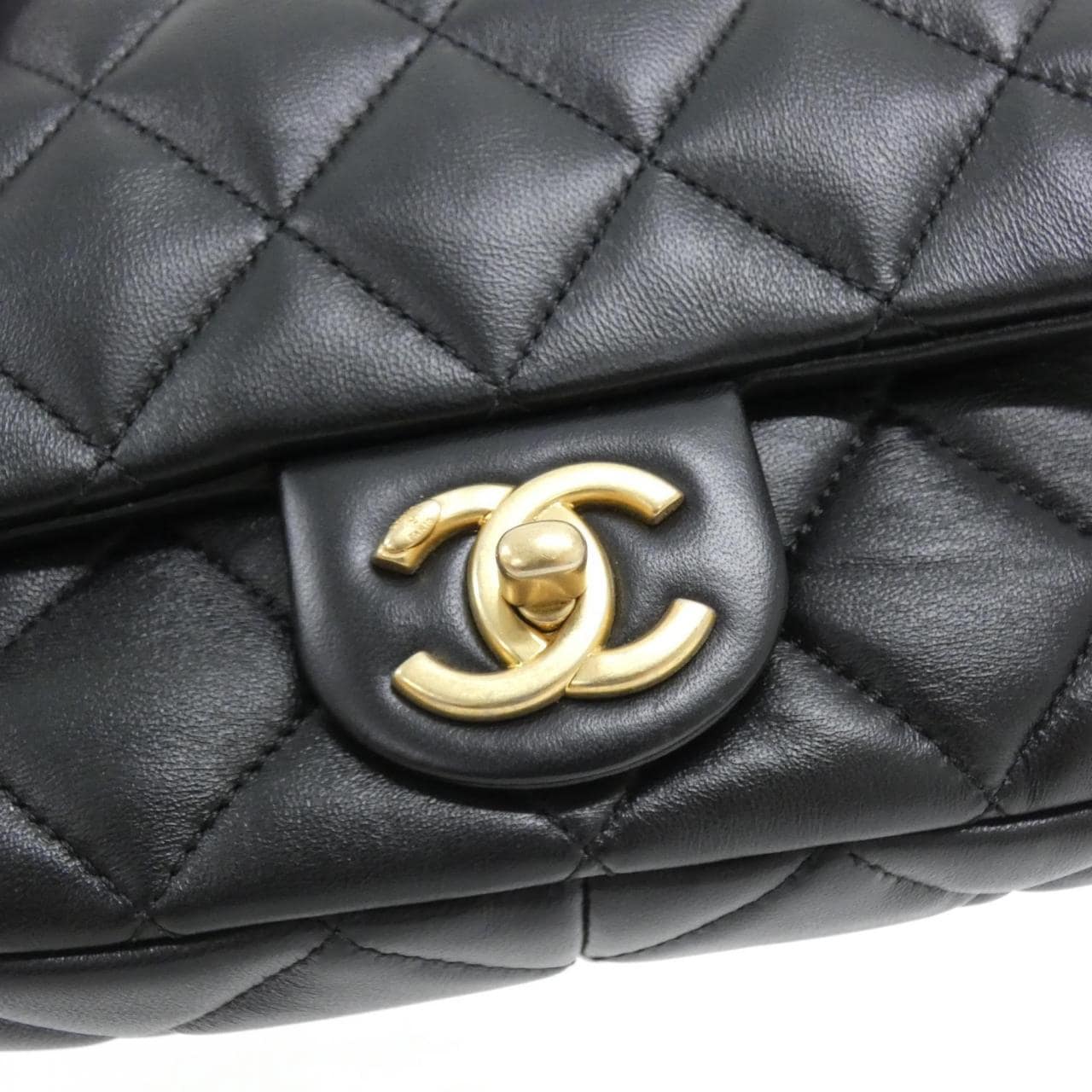CHANEL Chanel 22 AS3214 肩背包 羊皮 5