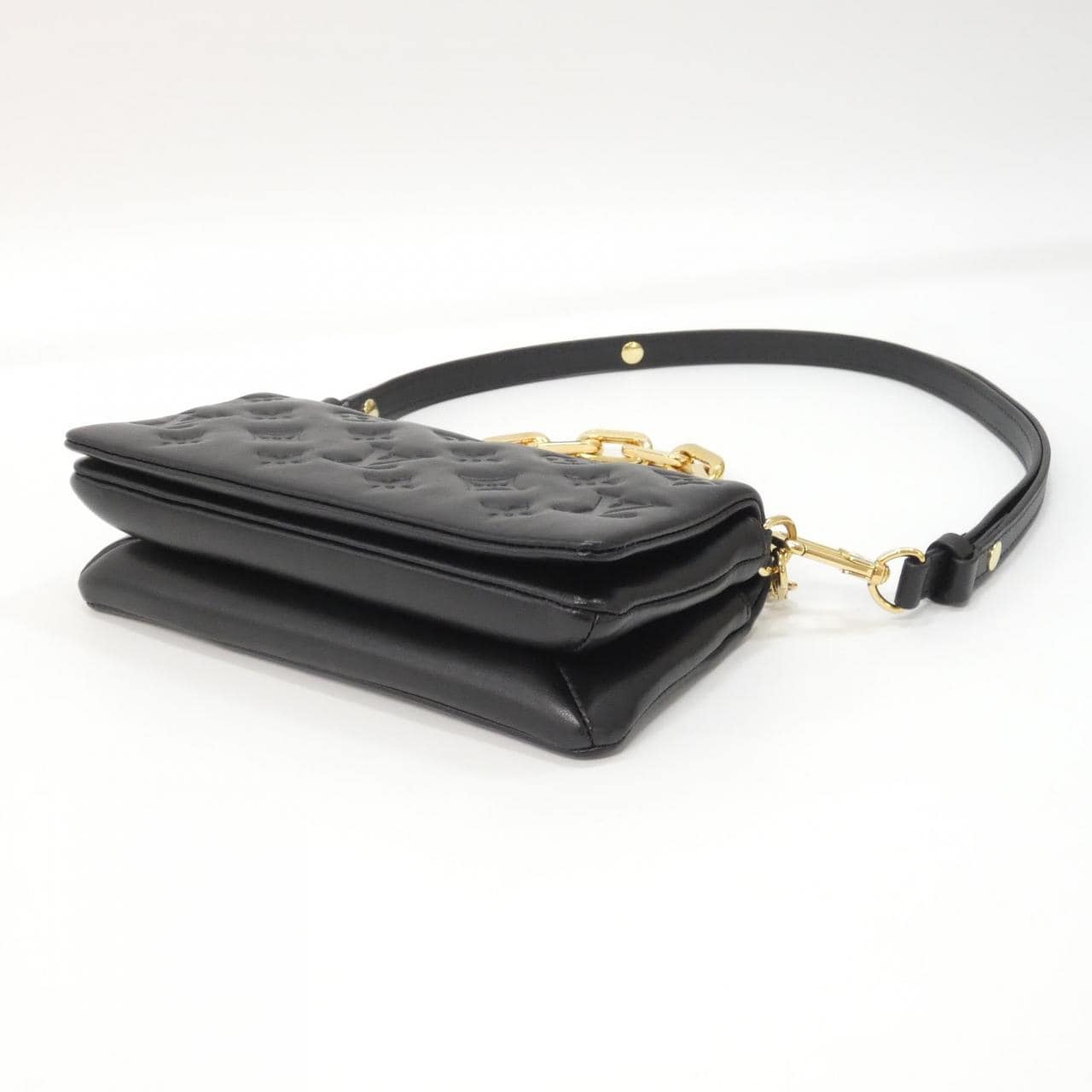 LOUIS VUITTON Pochette M83359 Shoulder Lambskin 3