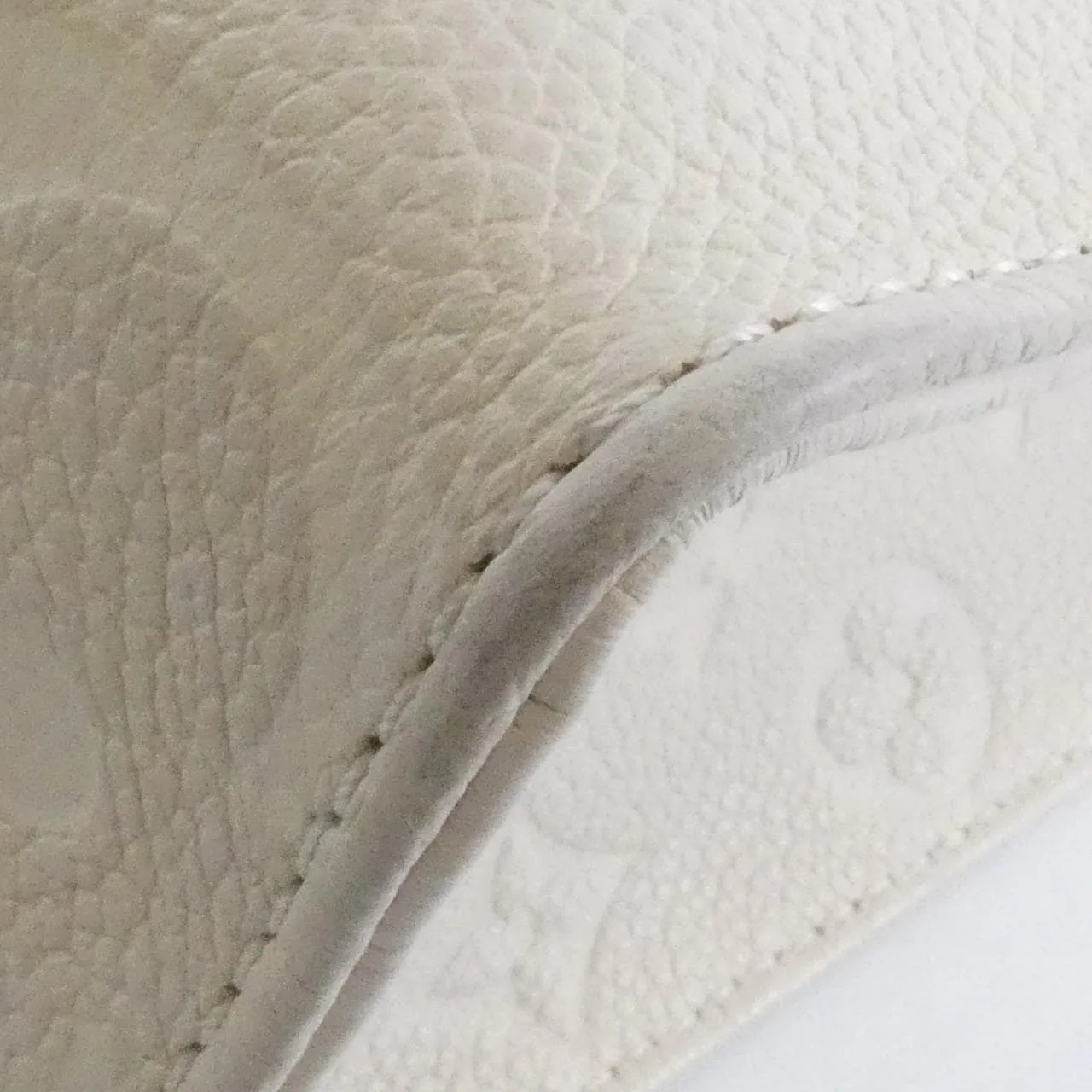 LOUIS VUITTON OnTheGo M46569 Handbag Monogram 3