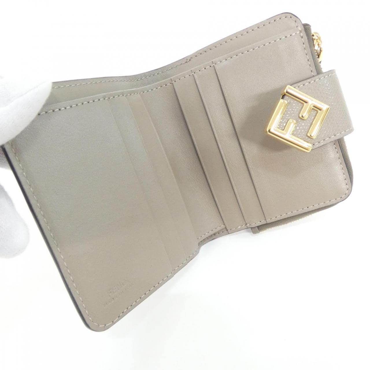 FENDI 8M0490 ALV4 Wallet Leather 3