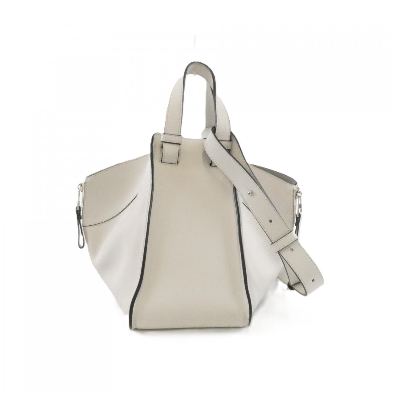 LOEWE Hammock 387 30 N60 Shoulder 2
