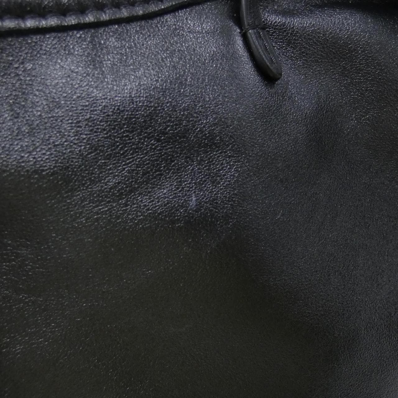 LOUIS VUITTON M13105 Handbag 5