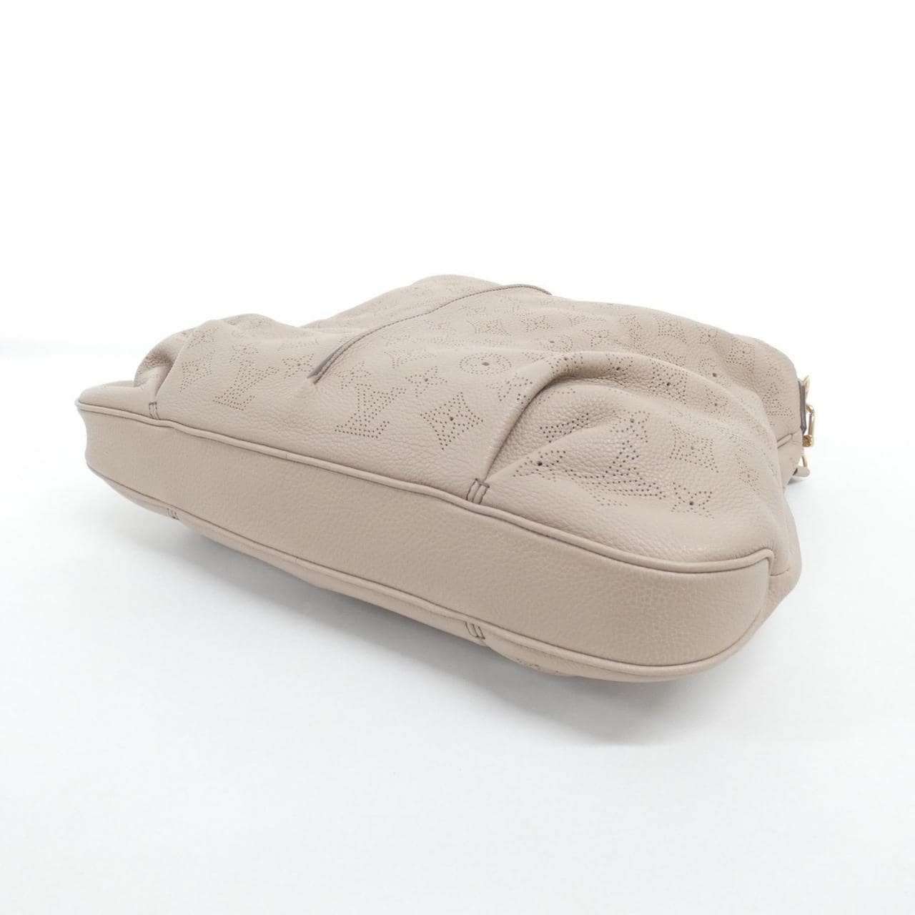 LOUIS VUITTON Mahina M97141 Shoulder 2