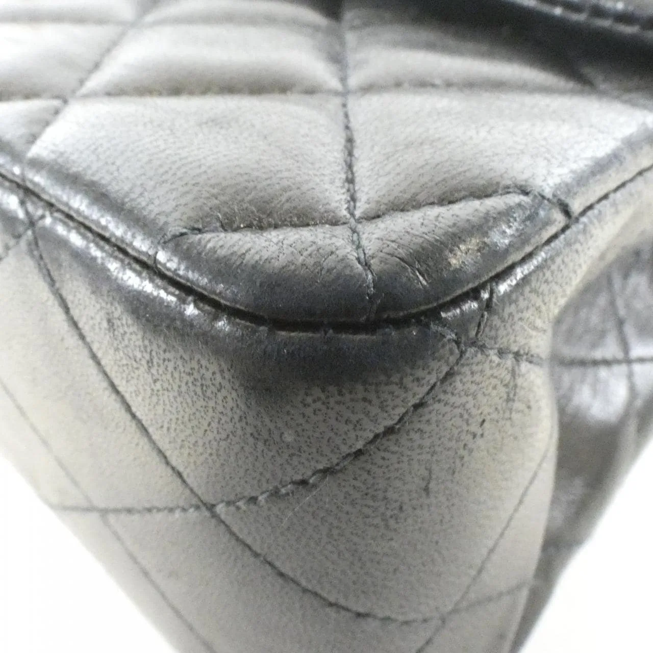 CHANEL Matelasse 1112 Shoulder Lambskin 3
