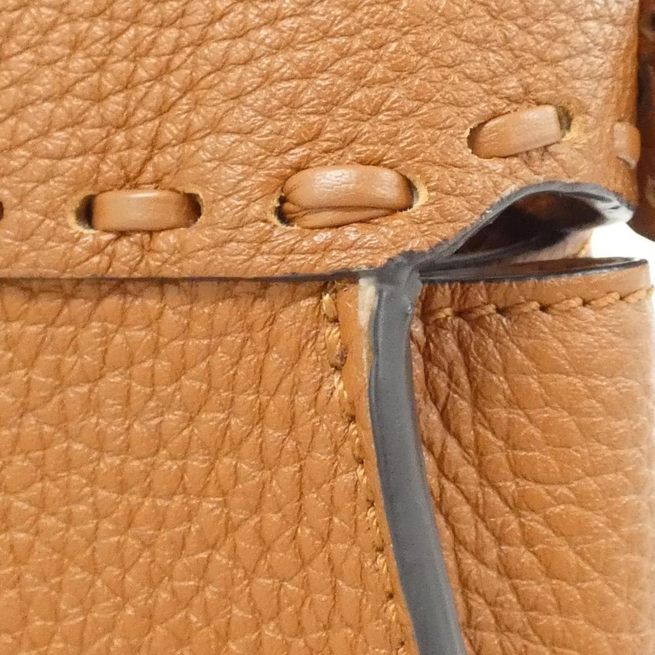 FENDI Peekaboo 8BN244 ALZ5 手提包 蟒蛇皮 3