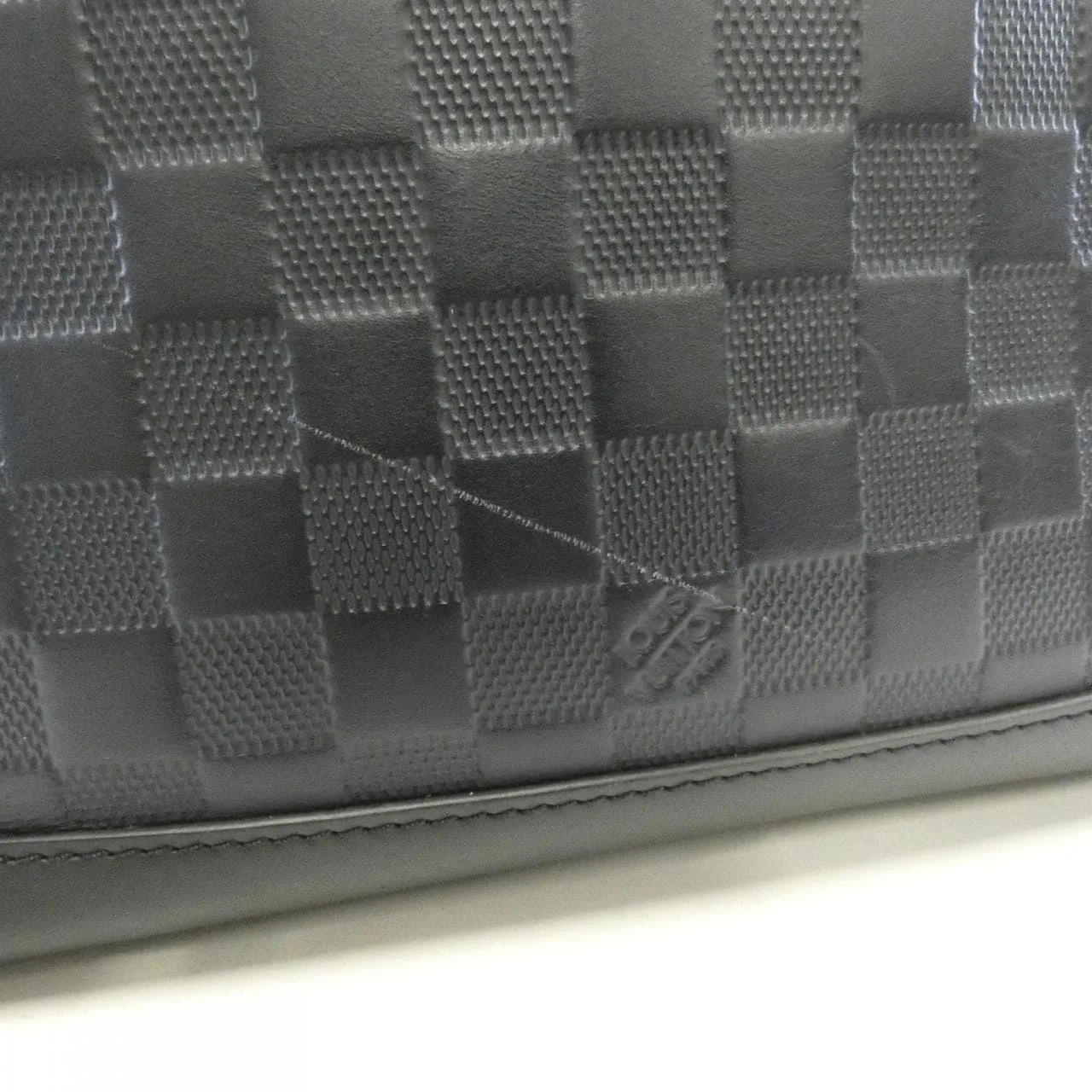 LOUIS VUITTON Discovery N42416 Shoulder Damier 4