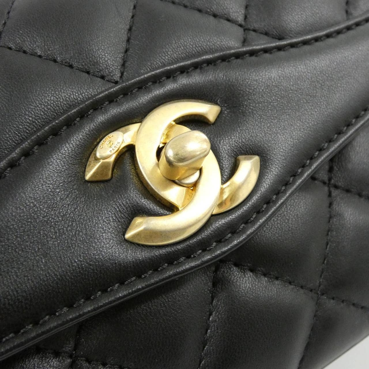 CHANEL 57027 肩背包 羊皮 4