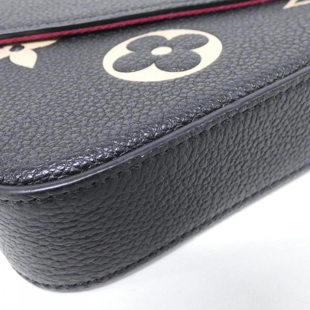 LOUIS VUITTON Pochette M80482 Shoulder Monogram 3