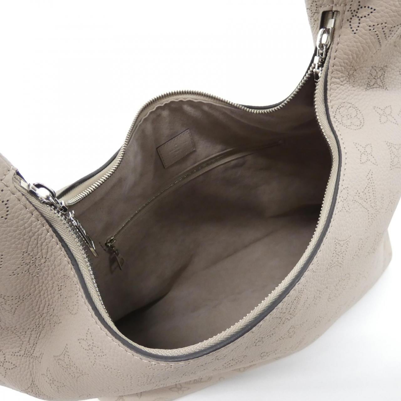 LOUIS VUITTON Mahina M20787 Shoulder 5