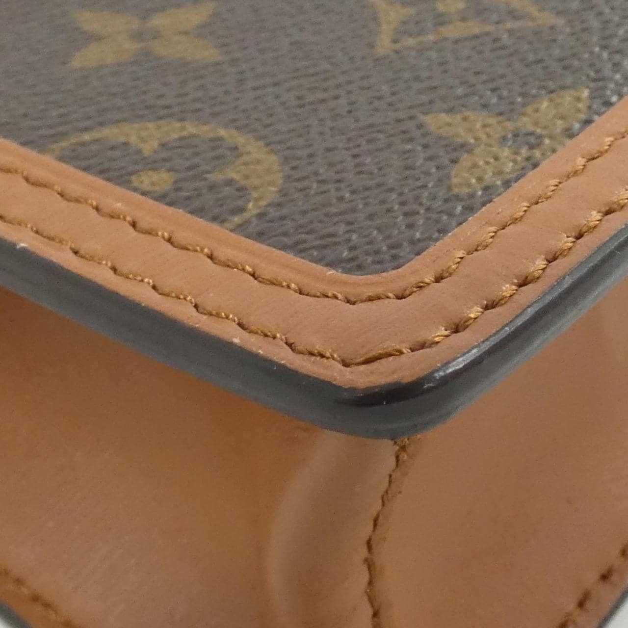 LOUIS VUITTON Dauphine M68746 Wallet Monogram 3