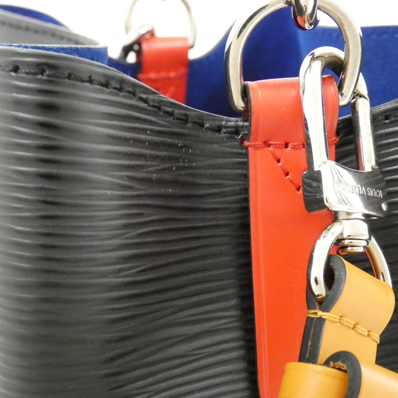 LOUIS VUITTON M52853 肩背包 Epi 5