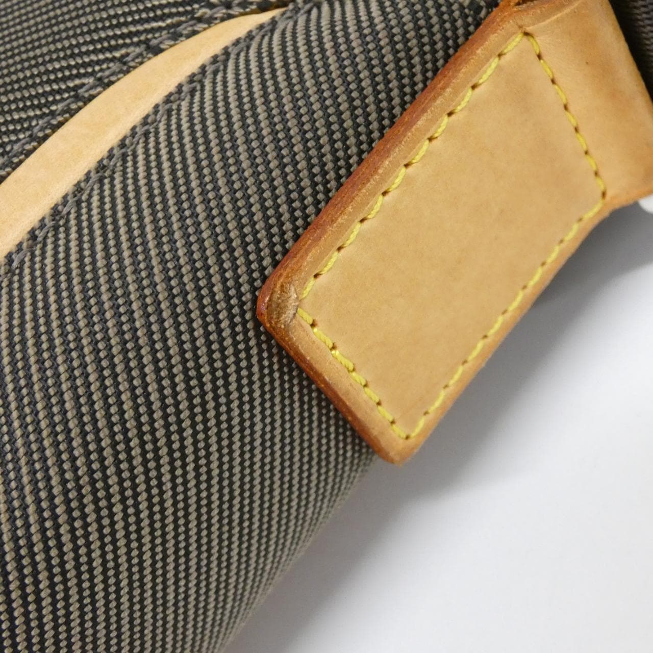 LOUIS VUITTON M93040 肩背包 Damier 3