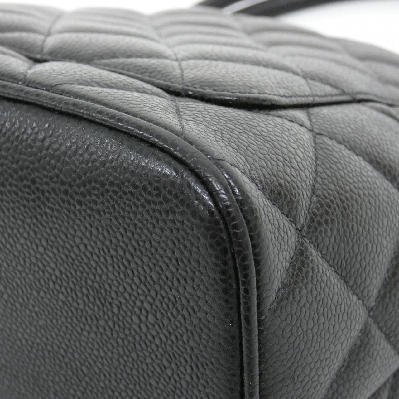 CHANEL Matelasse 1804 Handbag Grained Calfskin 3