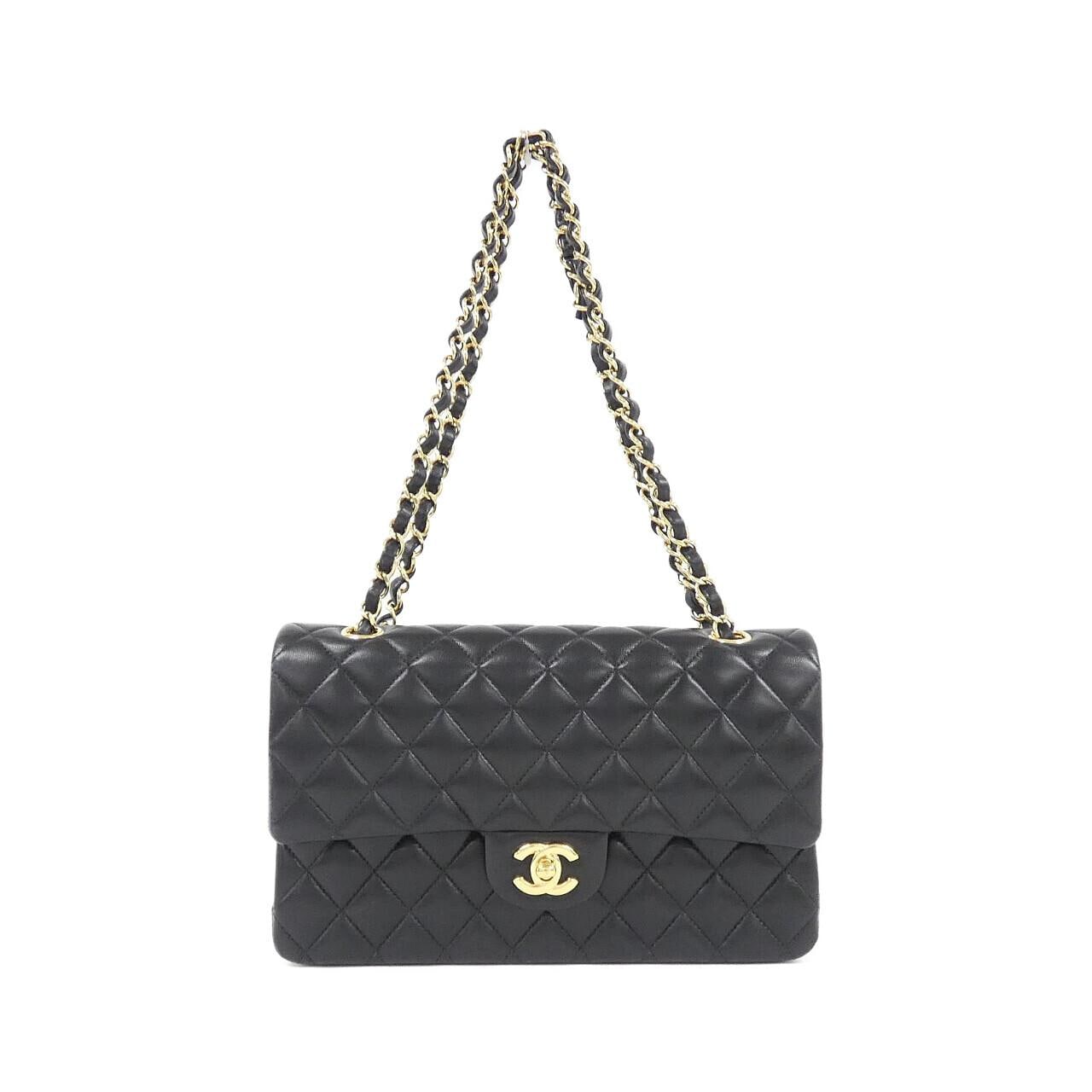 CHANEL Matelasse 1112 Shoulder Lambskin