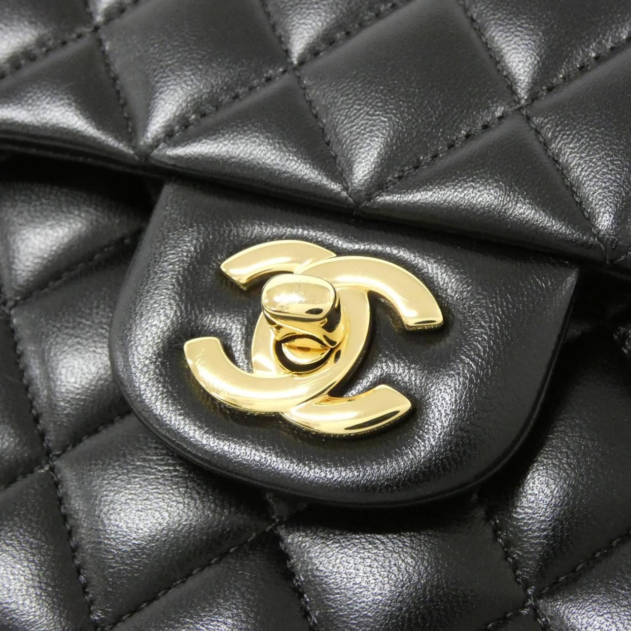 CHANEL Matelasse 1112 Shoulder Lambskin 4