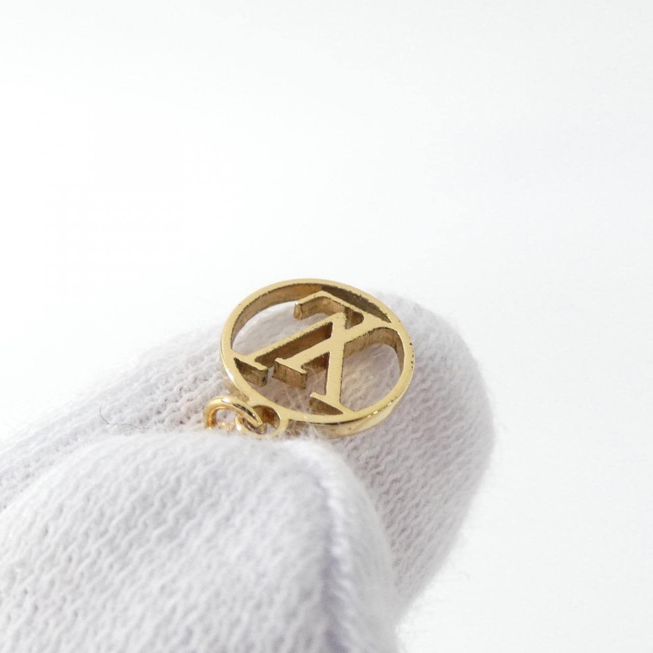 LOUIS VUITTON M00365 Accessories 5