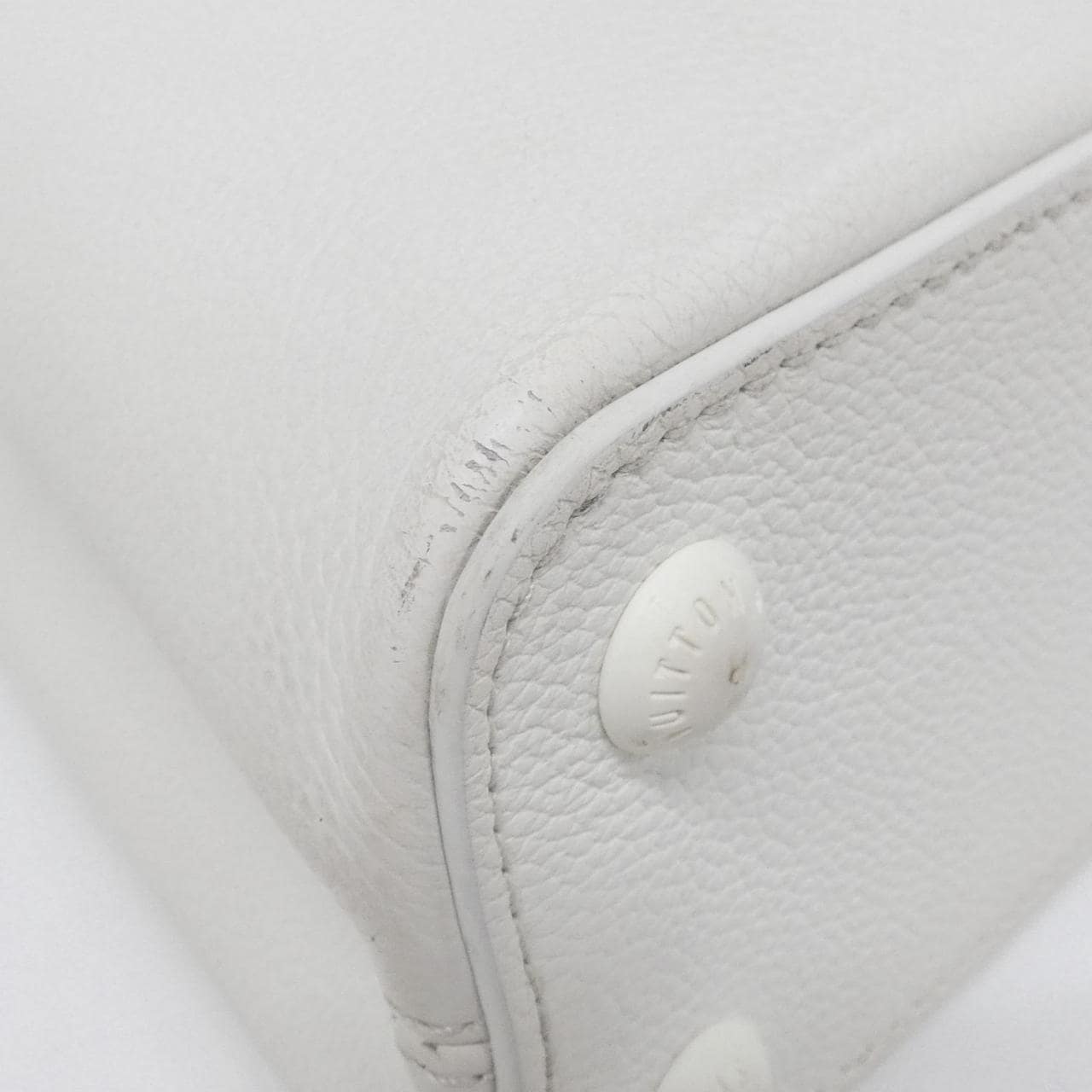 LOUIS VUITTON Capucines M25256 Handbag 3