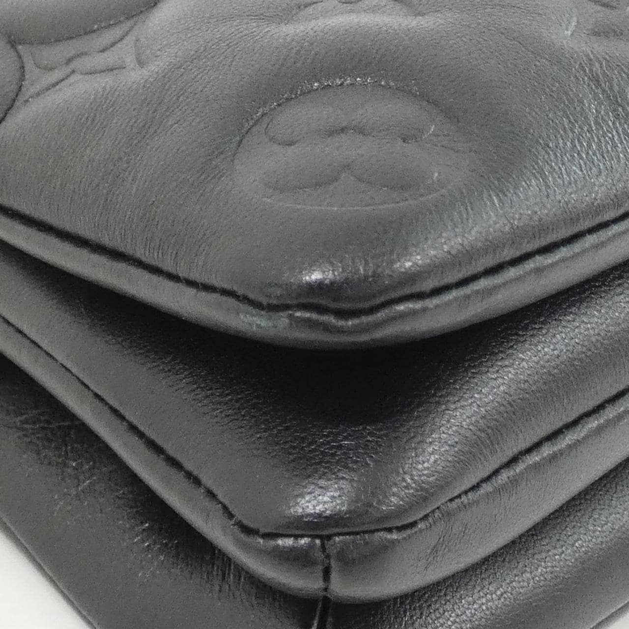 LOUIS VUITTON Pochette M80742 肩背包 羊皮 3