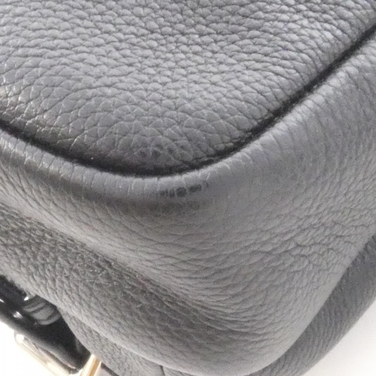 LOEWE 317 12AA72 Shoulder 4