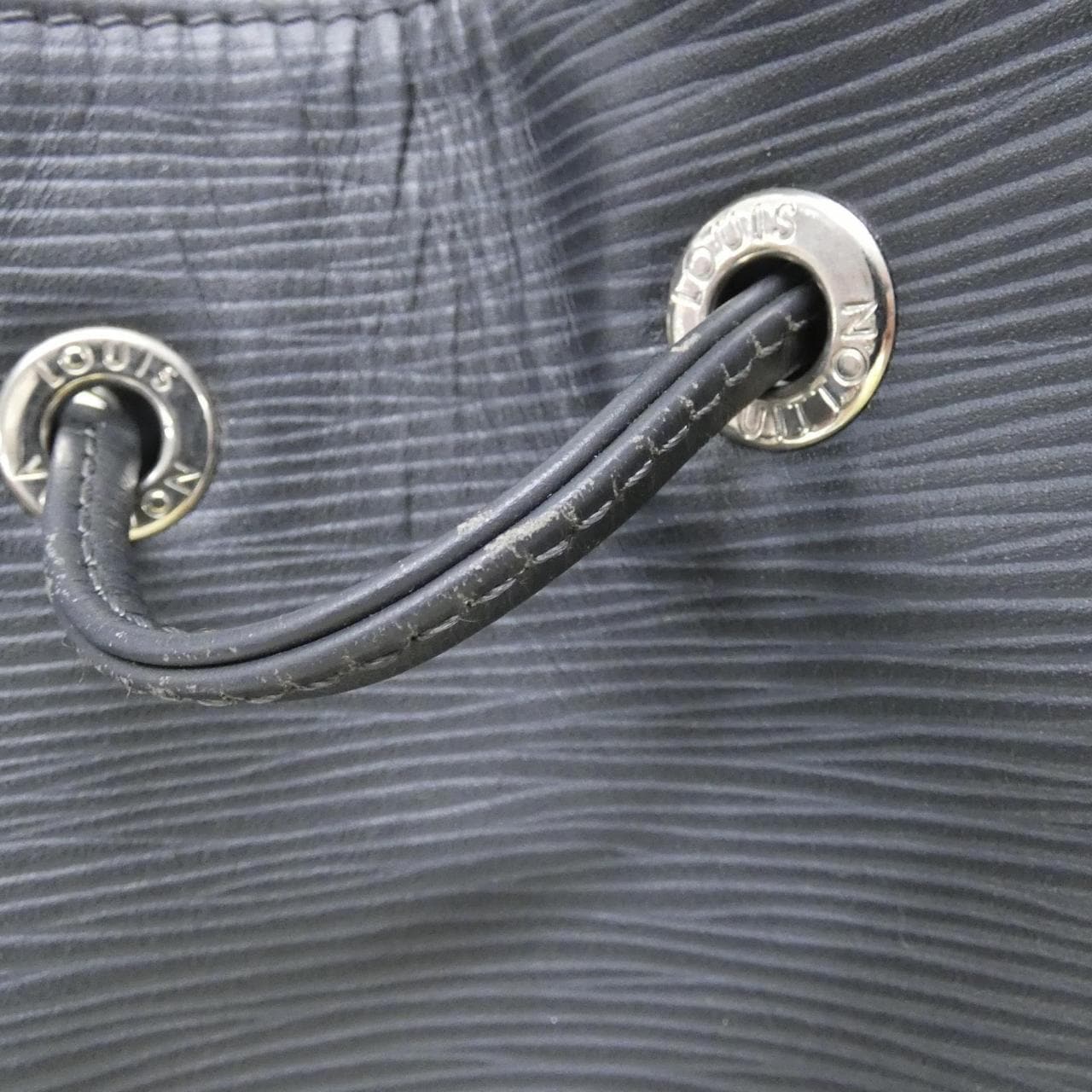 LOUIS VUITTON M51068 Shoulder Epi 4