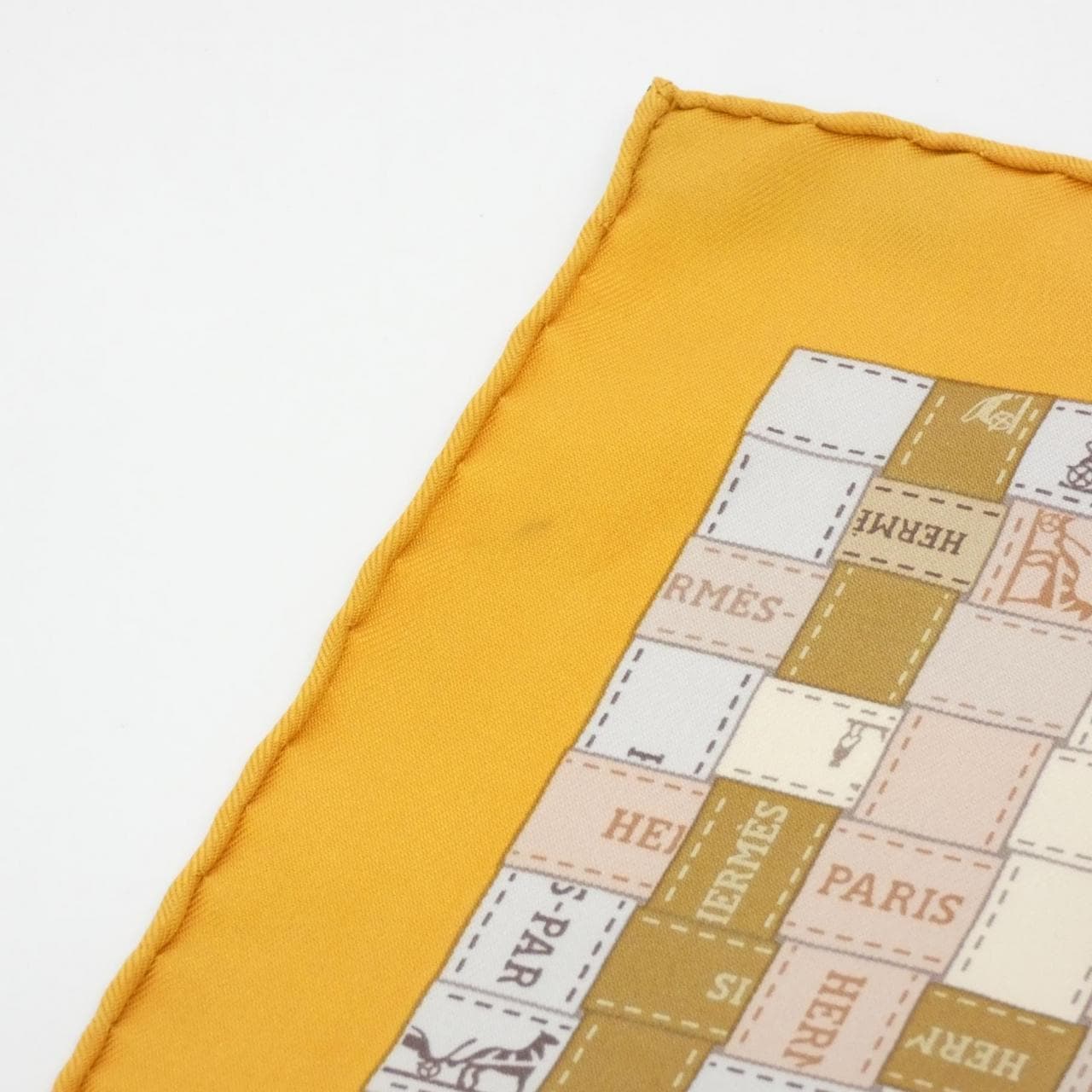 HERMES Scarf 3