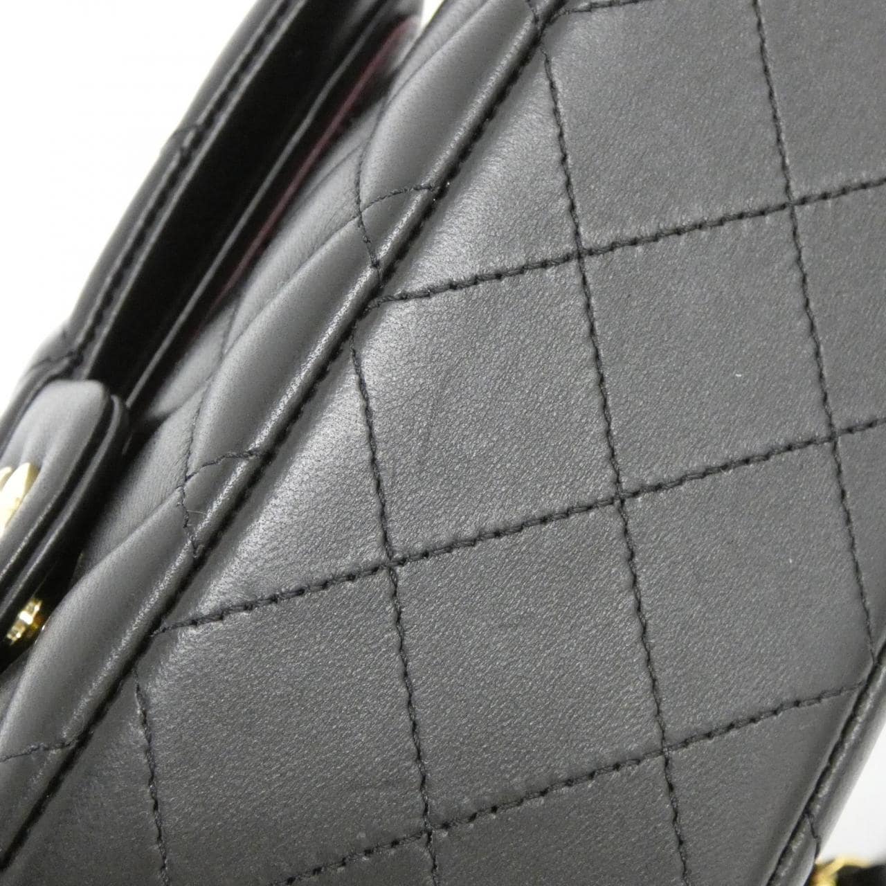 CHANEL Matelasse 1112 Shoulder Lambskin 4